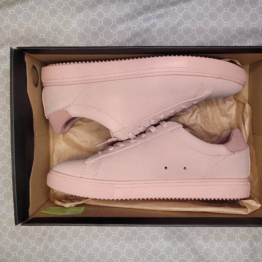 Clae Minimal Rose Nubuck Sneakers